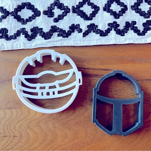 Two Star Wars Mandalorian shape silicone pancake molds kitchen tools - Picture 1 of 3